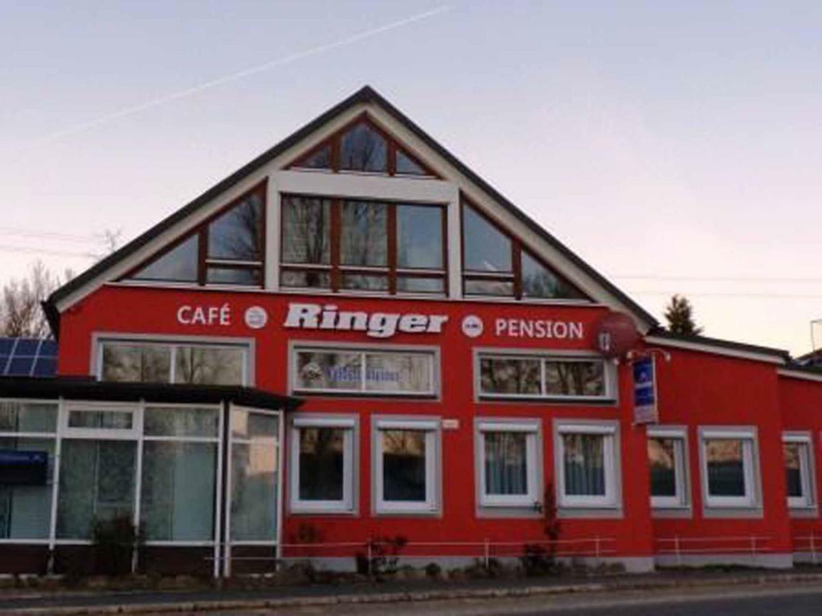 Vilseck Cafe Und Pension Ringer מראה חיצוני תמונה