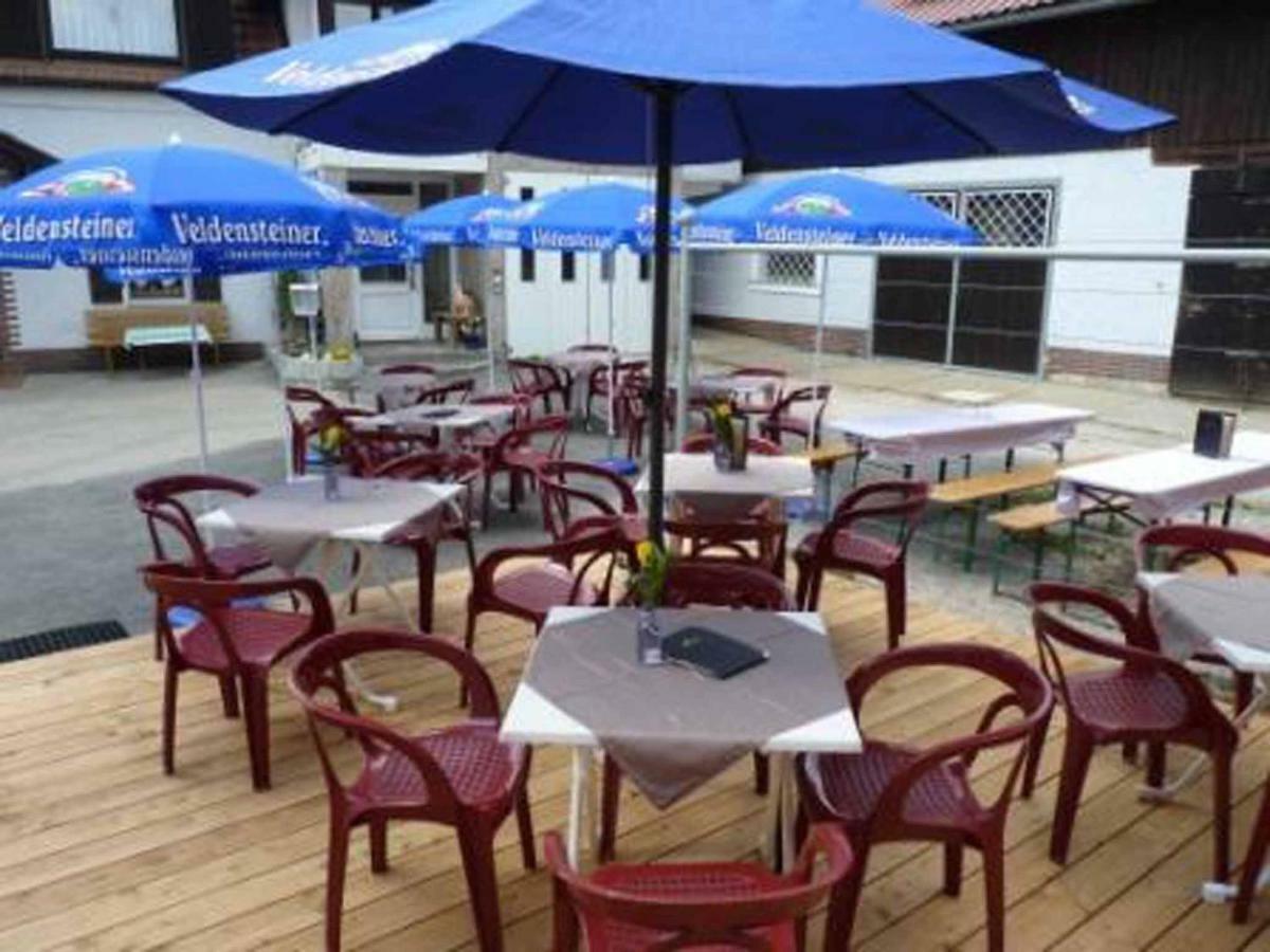 Vilseck Cafe Und Pension Ringer מראה חיצוני תמונה